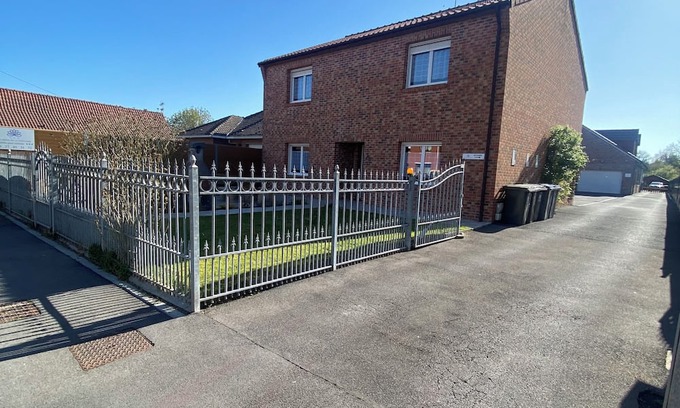 Saint-Amand-les-Eaux Apartment | First floor studio 2.5kms from Saint Amand les Eaux town center
