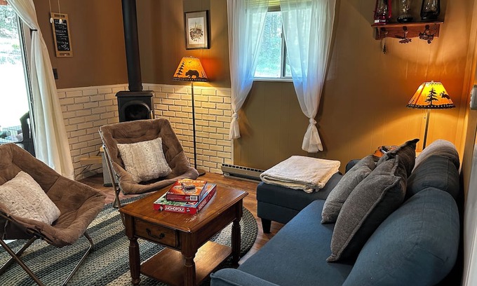 Mount Nebo Cabin | Cozy Cabin nestled in the woods between Summersville and Fayetteville WV