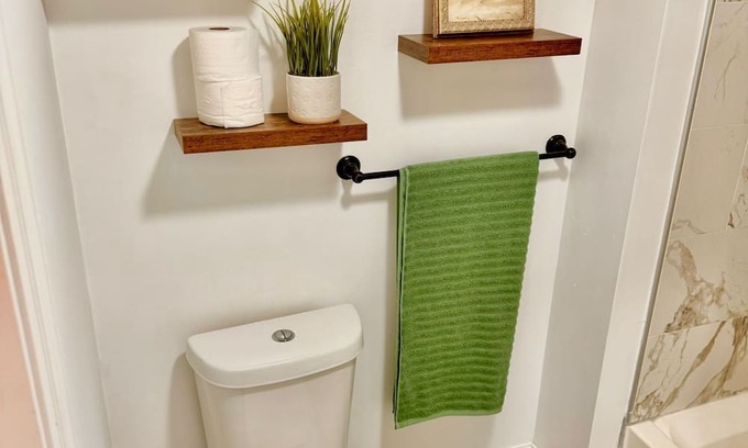 Weequahic Apartment | 3 Bedroom Modern Stay-Close to Newark Airport, NYC & Shopping