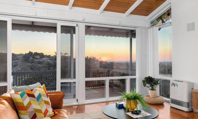 Bedford Park House | Captivating Vista Retreat Exquisite Holiday Haven