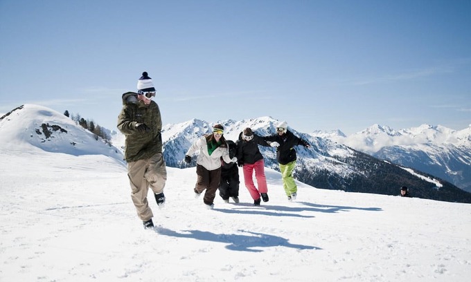 Les Mayens-de-Sion Apartment | Apartment in Les Agettes with ski storage