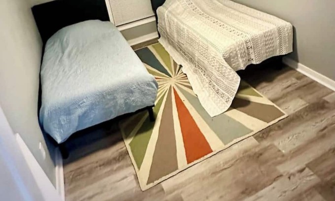 Bay City Apartment | 2Bed, 1Bath - Urban Retreat New!