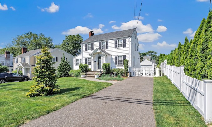 Fairfield House | 3-bedroom house in fantastic Fairfield with office, and outdoor space