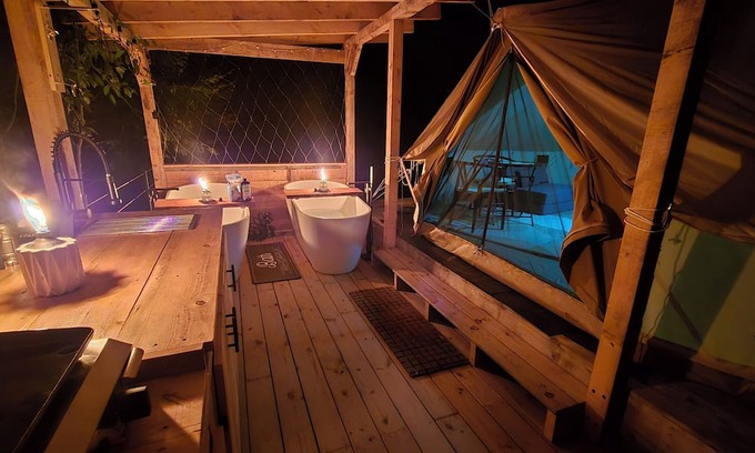 Mount Vision RV Rental | NEW! Site 3 at Coyote Hollow Park with private soaking tubs