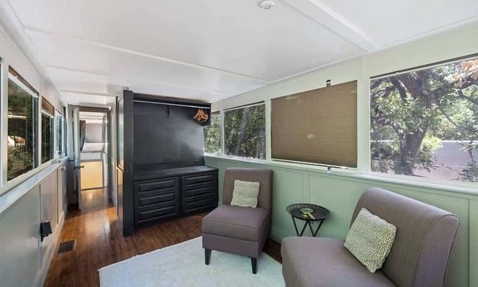 Centerville House | Charming 1-bedroom house in Centerville with AC
