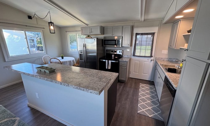 Solon House | Newly Renovated 3-bedroom House in Solon