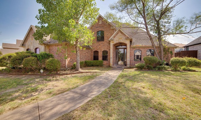 Sunnyvale House | Spacious Texas Retreat w/Community Pool