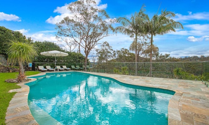 Forestville Apartment | Garigal Retreat with Pool access