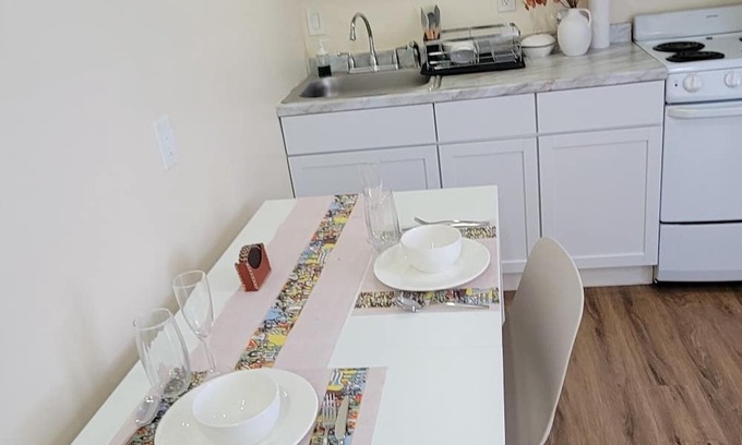Calverton Apartment | Bright & Cozy Private Studio – Walk to Shops & Dining, Minutes from DC