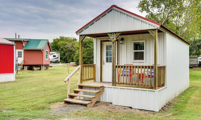 Slidell Apartment | Cozy Country Living: Cabin in Slidell/Decatur!