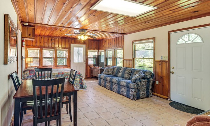 Lake Whitney Cottage | 2 Mi to Fishing on Lake Whitney: Cottage w/Deck