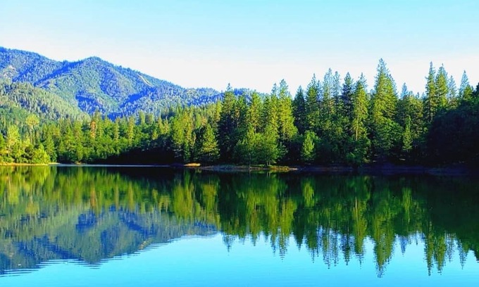 Lakehead-Lakeshore Other | Castle of Lake Shasta - Direct Lake Elegance