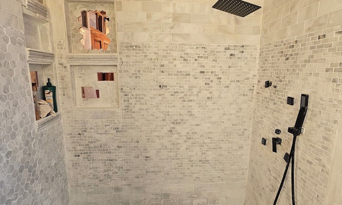 Old Bethpage House | Ryder cup 3-bedroom house pool hot tub AC in Plainview off greenbelt path
