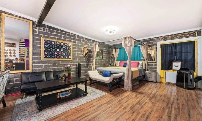 Downtown Harrisburg Apartment | Lavish Loft Open Concept Condo Close to Capitol