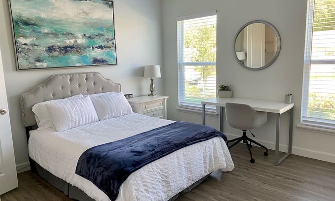 Northwest Orlando House | Cozy, Private, Modern 1BD/1BA Apt in College Park Home. Pet Friendly!
