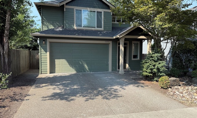Tigard House | Tranquil 3-bedroom house with AC in charming Tigard