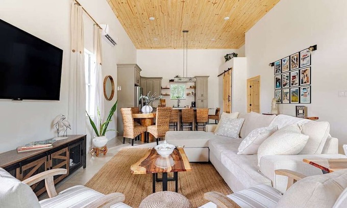 Sanford House | Elegant 2-bedroom 2-bathroom house in charming Sanford.