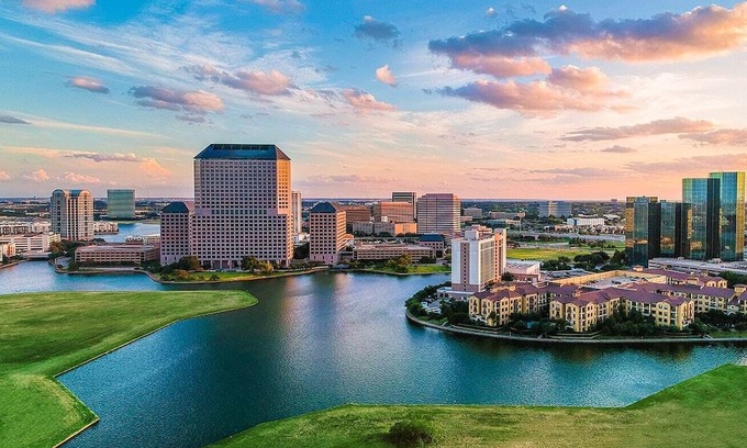 Las Colinas House | House at Las Colinas-10 min DFW airport, 5 min ToyotaMusicFactory & lake Carolyn