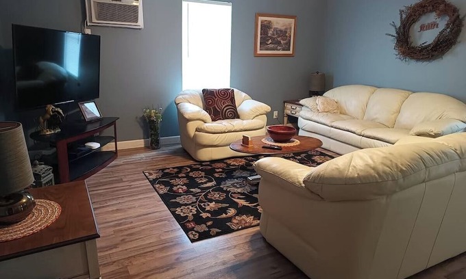 Clendenin Apartment | Kayak & Trail Lovers 2