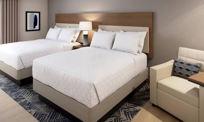 Macomb Hotel | Quiet Studio with Full Kitchen Close to Macomb Center for the Performing Arts