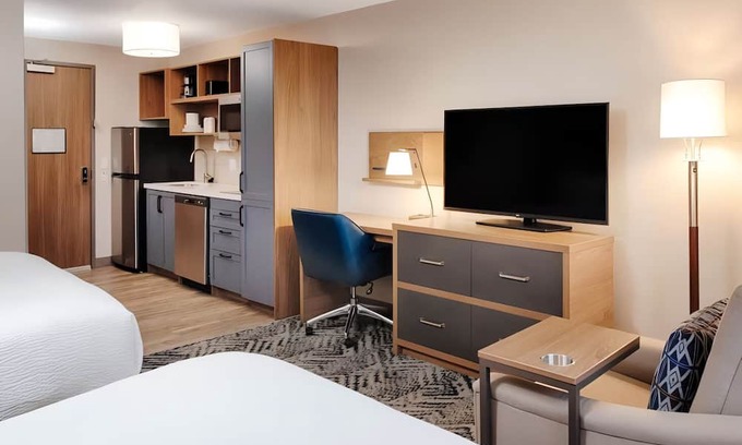 Macomb Hotel | Relax in a Quiet Studio Perfect for Long-Term Comfort for Couples and Families