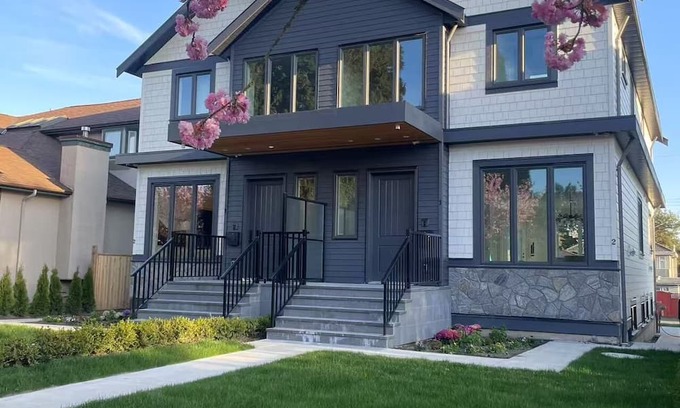 Arbutus Ridge House | Modern family friendly duplex minutes from downtown, airport, UBC, free parking.