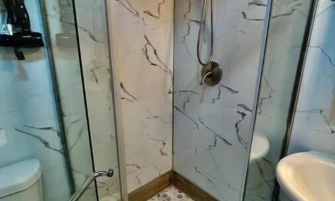 Sea Gate Apartment | Private entrance studio with bathroom