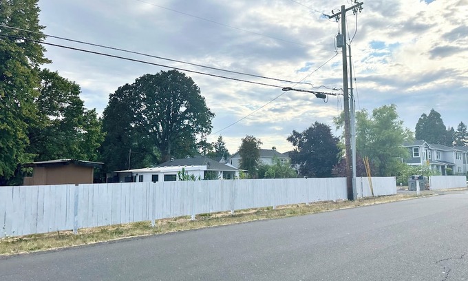 Hillsboro Other | 2 Private Acres - Single Level - 5 Bed Rooms 4 Bath - Surrounded by new Homes