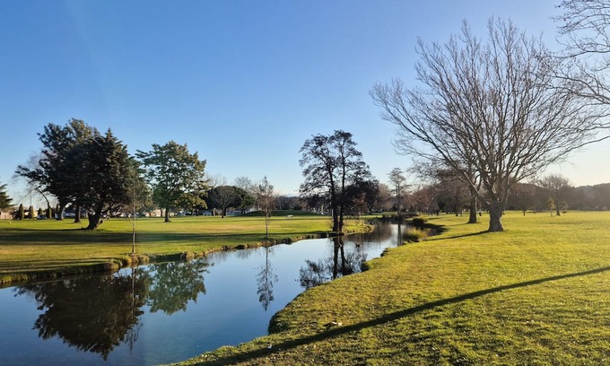 Napier House | Parkview Retreat - 3bedroom, 3 bathrooms