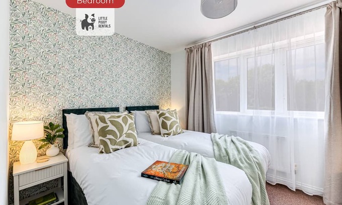 Marston Moretaine Apartment | Modern 2BR w/Parking EV Charger