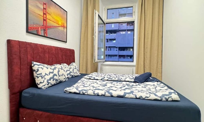 Grinzing Apartment | Comfortable Room Near FAC Platz – Just 10 Min Away
