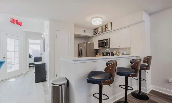 Las Colinas Apartment | Cozy Condo 8 mins to DFW Airport