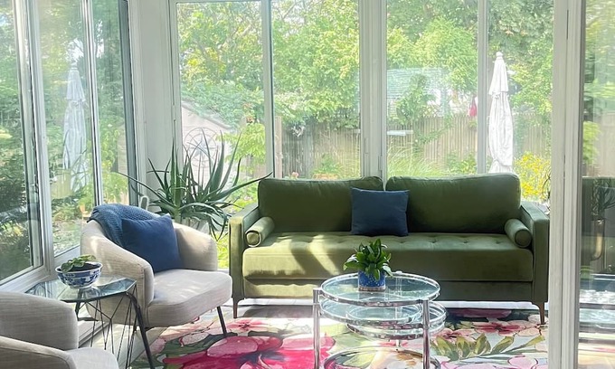 Bellmore House | Ryder cup! Charming 3 bedroom house -15 minutes from the course!