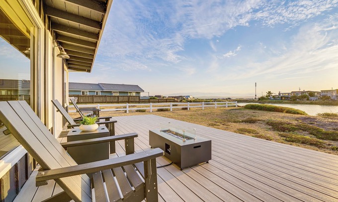 Lagoon Point House | Beach Access, Deck: Waterfront Whidbey Island Home
