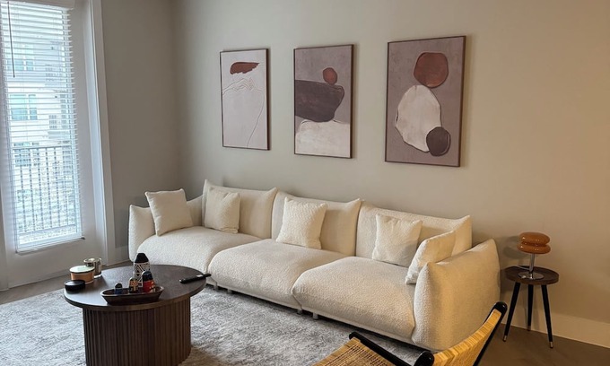 Vickery Meadow Apartment | Charming 1-bedroom apartment in fabulous Dallas with AC, f