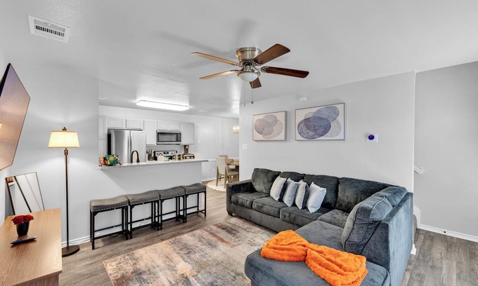 Glenn Heights House | Lovely 3-bedroom townhome with AC in Glenn Heights
