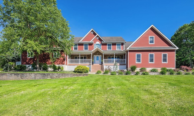 Salisbury Mills House | Spacious 9-bedroom house in tranquil Monroe with AC