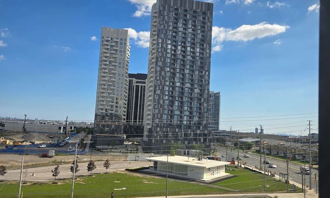 Vaughan Condo | Secured Gated Estate