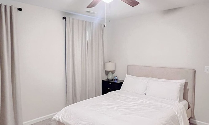 Fayetteville House | Charming 1-bedroom, 1-bathroom unit in Fayetteville with AC