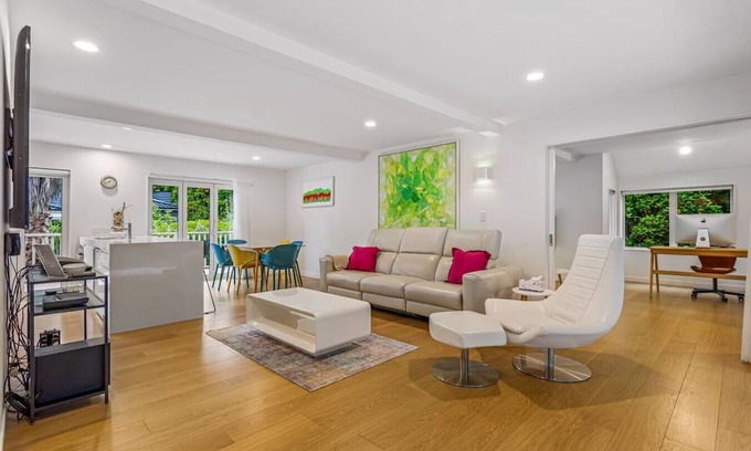 St. Heliers Apartment | Executive Home St Heliers