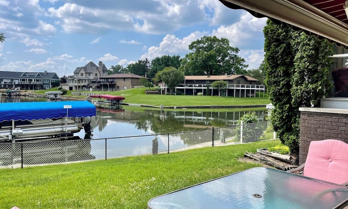 Elkhart House | Family Friendly Riverside Oasis:4 BR, Spacious with Peaceful Scenic Views & ND!