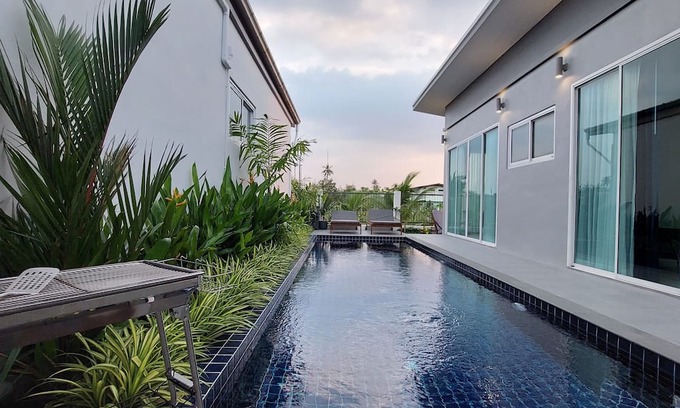 Phra Pradaeng Villa | 2 Bed Green Lung Pool Villa Surrounded by Nature