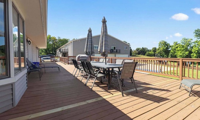 Grass Lake House | Grass Lake Retreat with Game Room & Fire Pit