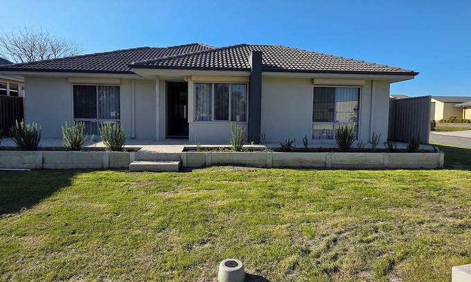 Bassendean House | Modern Bassendean Abode