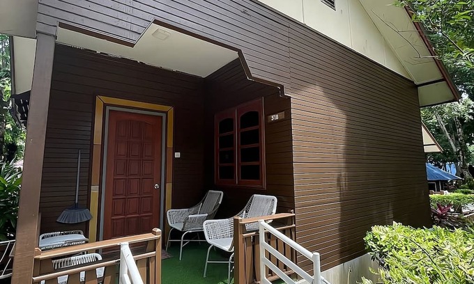 Pulau Perhentian Kecil Resort | Deluxe Room @ Sharila - BS