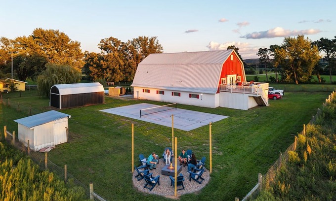 Baraboo House | Slope&Stable-Pickleball, Hot tub, Sauna, Arcade
