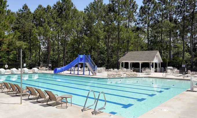 Raleigh House | Amazing 4-bedroom house with AC in Raleigh