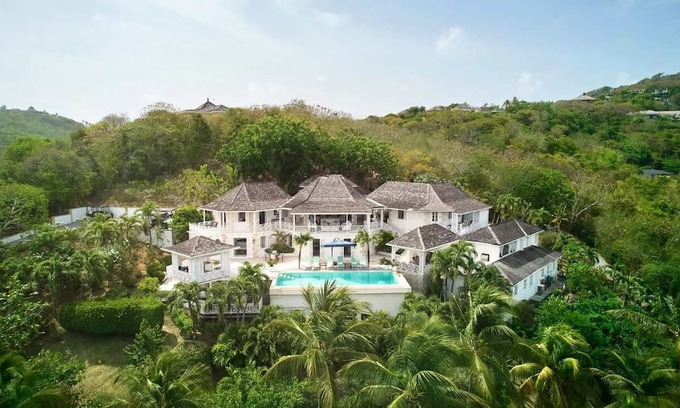 Mustique Island Villa | Callaloo Summary: Not