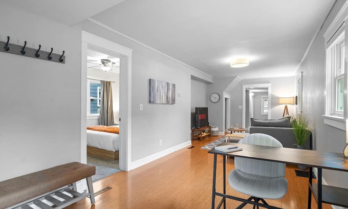 St. Paul House | Serenity Haven, Entire Home, Fast Wi-Fi, Pets