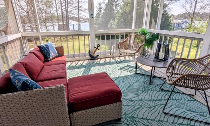Cordele House | Cozzy Cottage/mobile home on the water @ Lake Balckshear